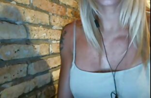 XXX Tetas perfeitas, a Colegial ver um vídeo pornô acaba o dia de estudo com o creampie.