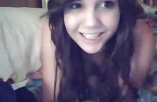 XXX O Cornudo apoia a mulher enquanto ela leva a Pila Negra em vídeo pornô caseiro cada buraco