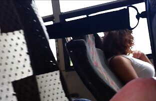 XXX Uma Mãe Boazona a fazer sexo vídeo pornô filho comendo mãe enquanto o marido vai para o outro quarto.